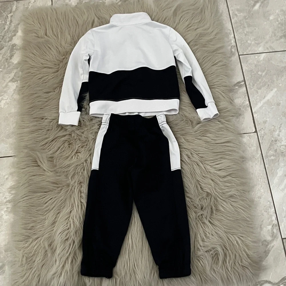 NIKE Baby Boy White/ Black Athletic Jacket and Bottom Set | 2T